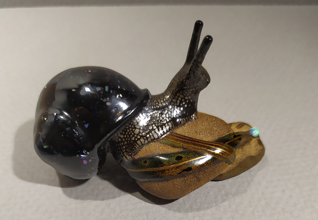 Snail and dew drop 02